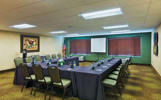 Oxford Suites Hermiston