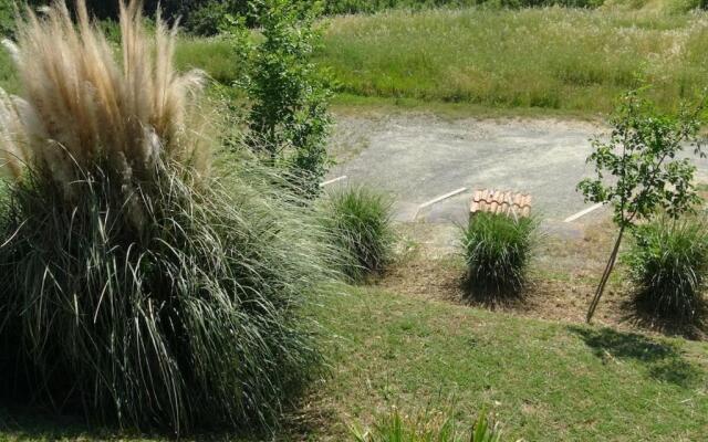 Casa Leonardo, Montaione, Mura