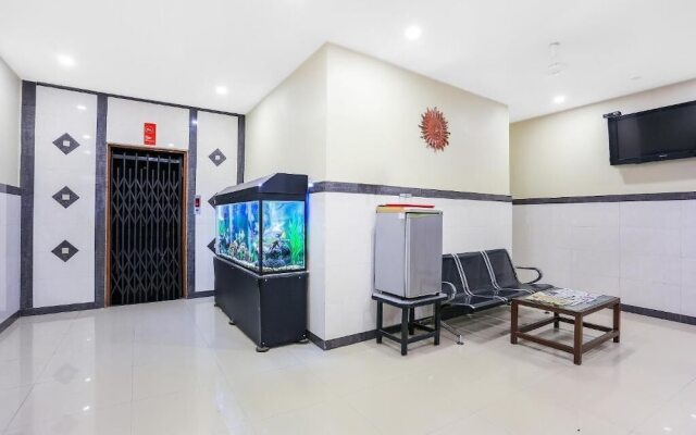 OYO 10697 Hotel Suraj Inn