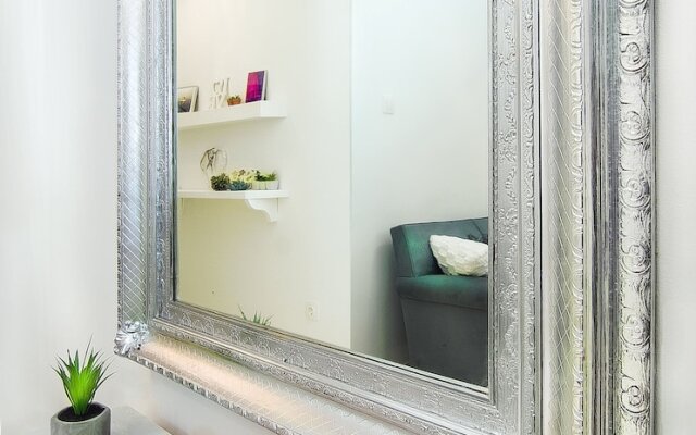 Charming 2 bdr apt next to Piraeus port