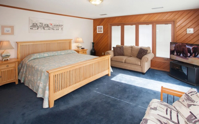 Lacado Brista - 6 Br Home