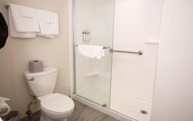 Holiday Inn Express Pembroke by IHG