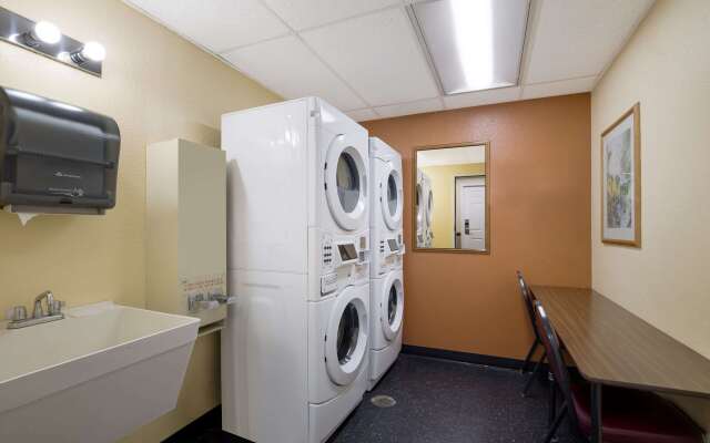 Quality Inn & Suites Medford Airport