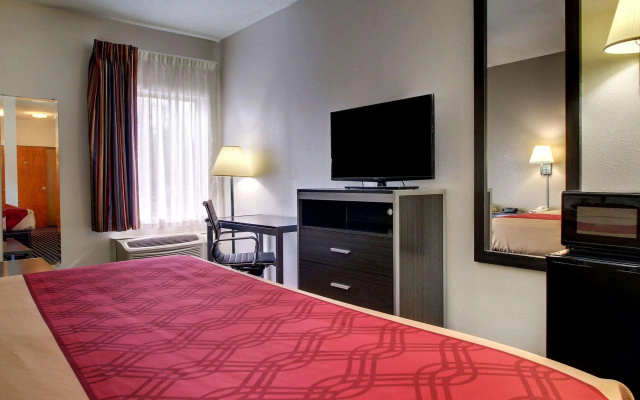 Econo Lodge Inn & Suites Diamondhead