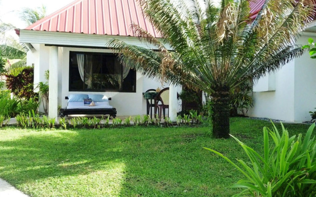 Phaidon Beach Resort