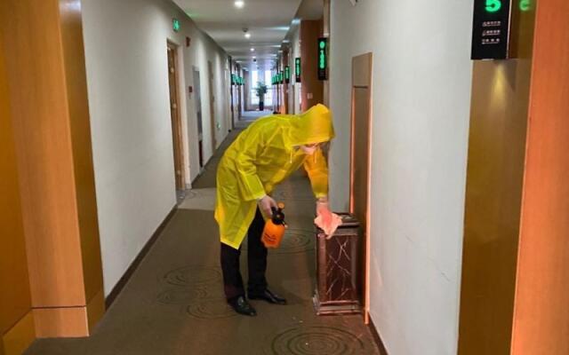 GreenTree Inn Zhenjiang Dagang New District Tonggang Road Butterfly Square
