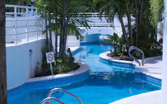 Savannah Beach Club Hotel