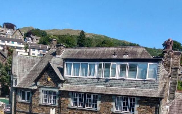 The Lakes B and B