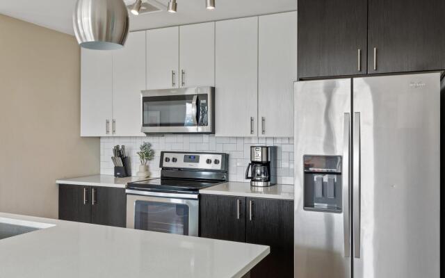 Denver | Remarkable 2BD/2BA Riverfront Apartment