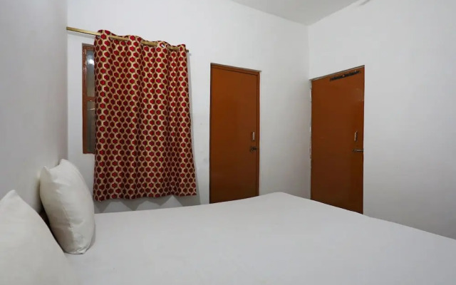 Hotel Black by OYO Rooms