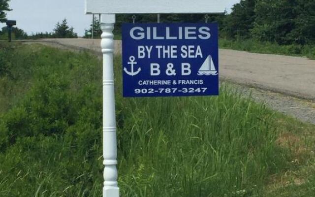 Gillies by the Sea Apartment and Suite