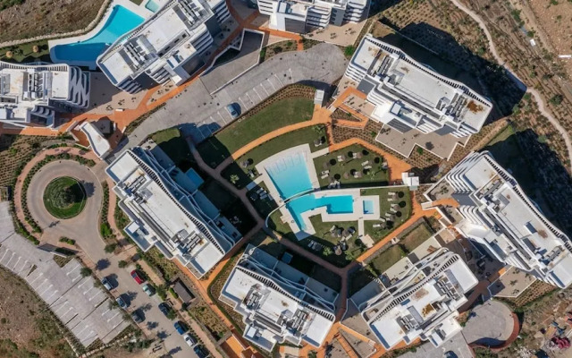 Stylish Luxury Suite With Terrace in Higueron