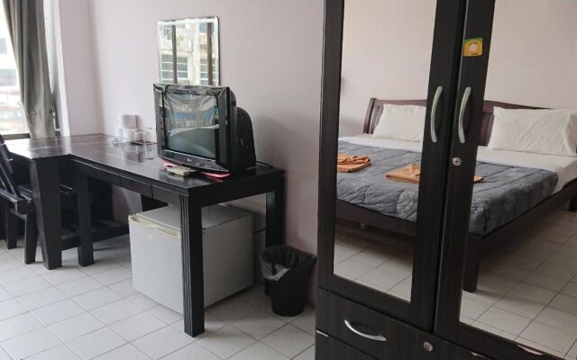 Happy Guesthouse