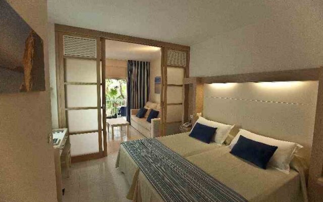 Sirenis Seaview Country Club