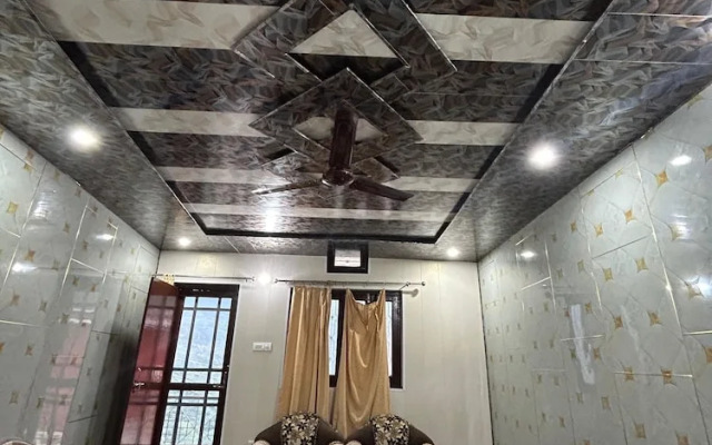 Anushri Lodge And Restaurants