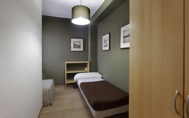 Fisa Rentals Aribau Apartments