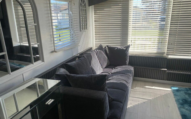 Lido Beach Holiday Park - Holiday Accommodation 7253