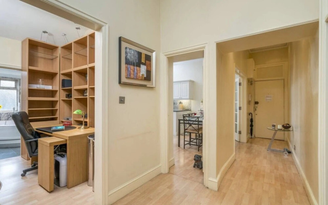 Elegant 2 BR Apartment in Paddington
