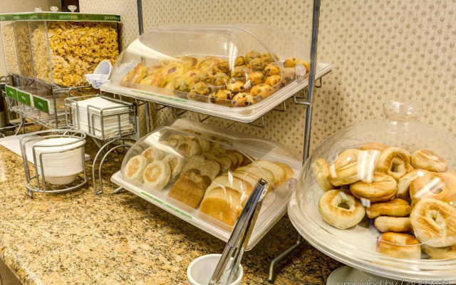 Comfort Suites Near Six Flags Magic Mountain