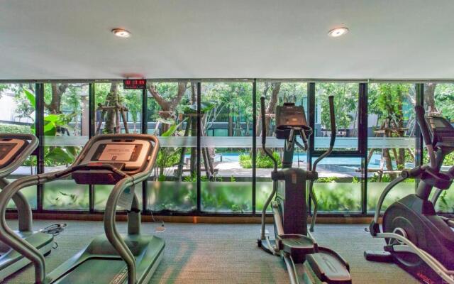 Condo NearBTS Bigpool Gym FastWifi Checkin24h 02