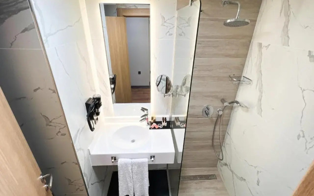 Nira Boutique Hotel