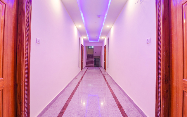 Fabhotel E City Inn