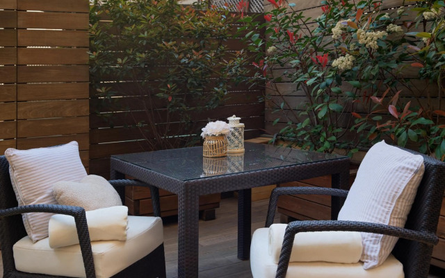 H10 Universitat Hotel