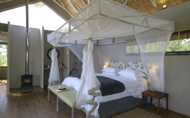 Elephant's Eye, Hwange