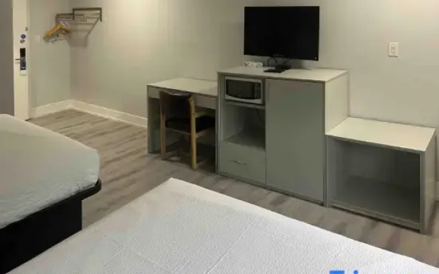 Motel 6 – Cornwall, ON