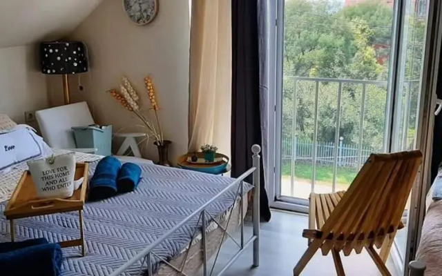 Ureki Guest House- Magnetite