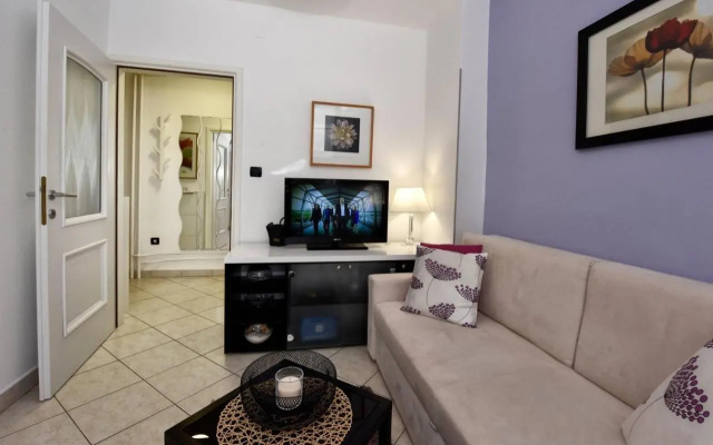 Apartments Sanja in one of favourite part of Poreč beach area