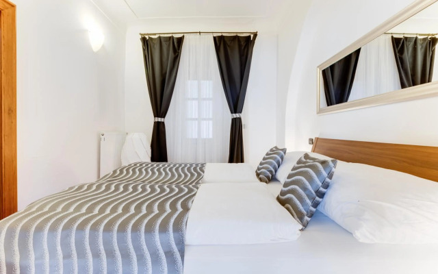 Charles Bridge Royal Apartment - Castle District