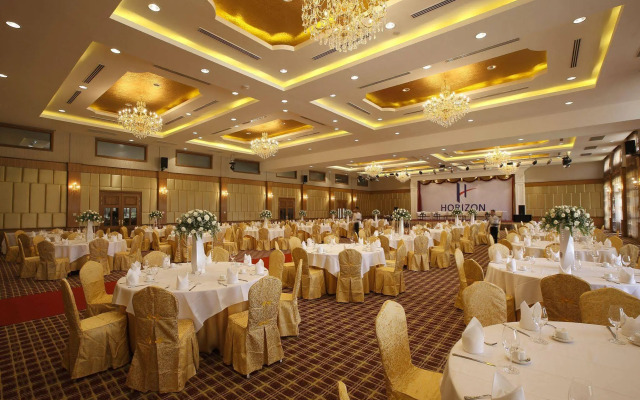 Horizon Lake View Resort Hotel