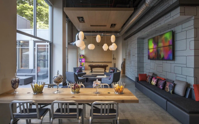 Aloft Long Island City - Manhattan View