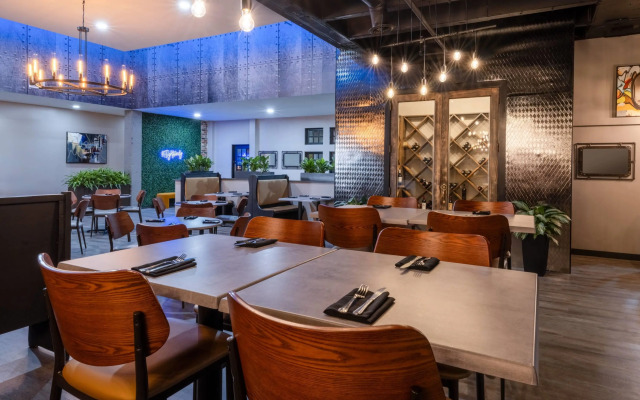 Wyndham Indianapolis Airport