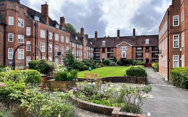 The Golders Green Place - Modern and Bright 1bdr Flat, London