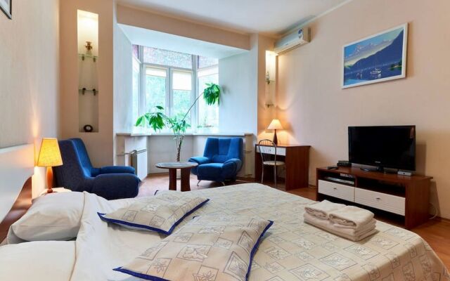 Апартаменты Home-Hotel, ул. Волошская, 51