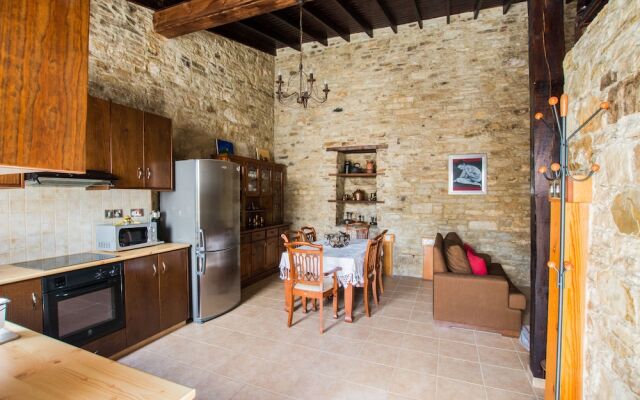 Yorkis Silikou Village House