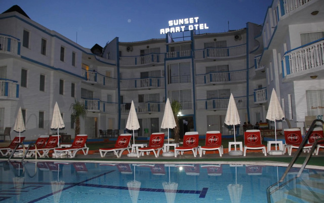 Sunset Village Apart Hotel
