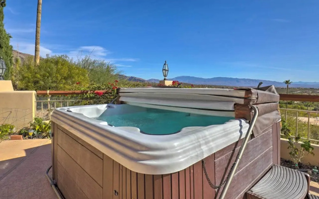Tucson Retreat w/ Superb Mountain Views & Pool!