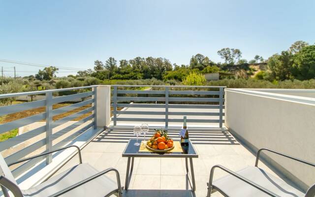White Villa With Swimming Pool