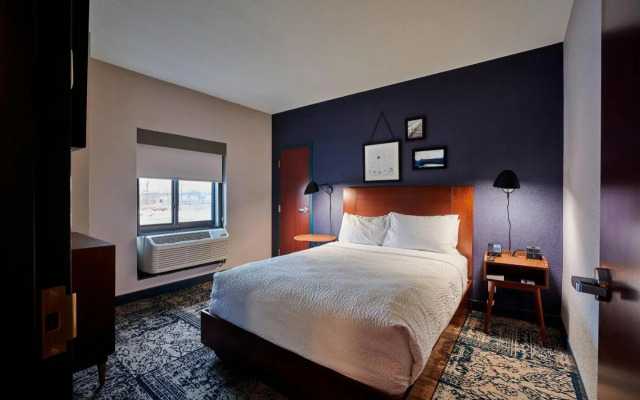 Clarion Hotel & Conference Ctr