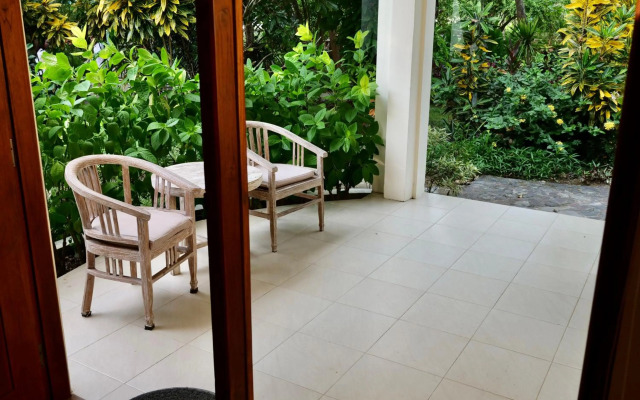 Puri Sari Beach Hotel