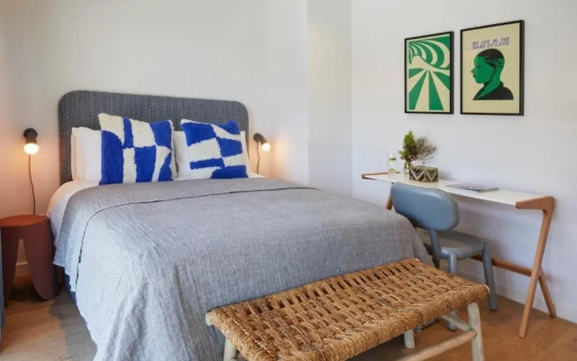 Xenia Signature Collection by Totalstay