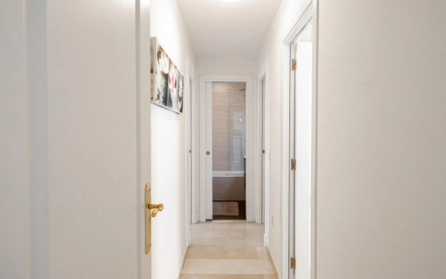 3 bedroom apartment with private rooftop terrace