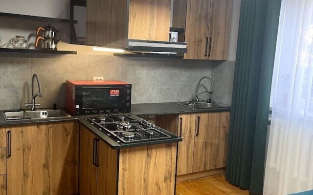 Family Guest House & Hostel
