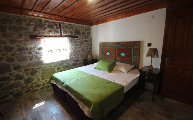 Bergama Tas Konak