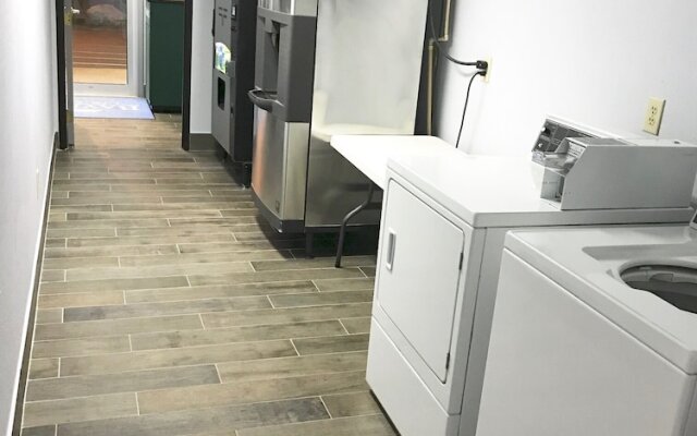 Baymont Inn & Suites Marinette