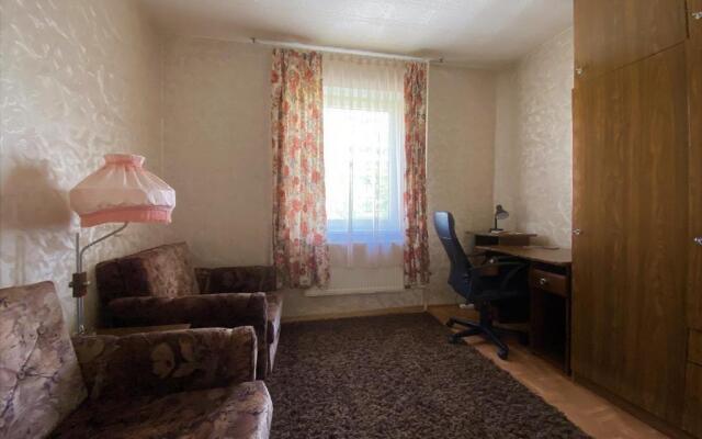 Spacious 3-Room Apartment & Parking