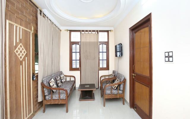 OYO 11905 Home Royal View Sec 6